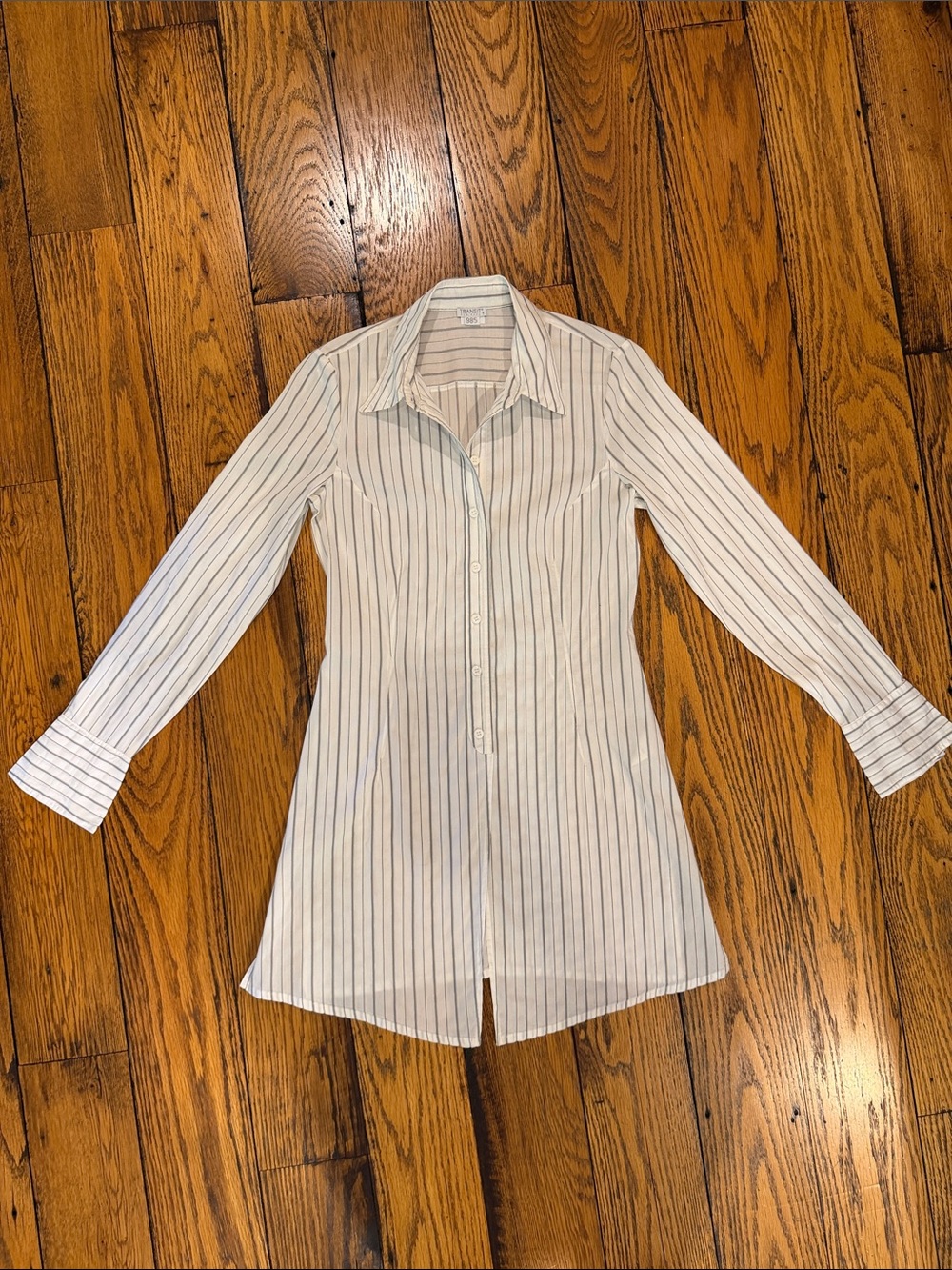 TRANSIT PAR SUCH 985 WHITE , BLACK & SILVER PINSTRIPE LONG BLOUSE SIZE 1/US 6